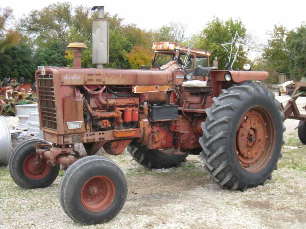 International Harvester 1026