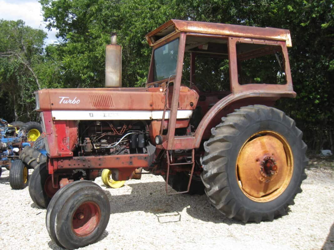 International Harvester 1466