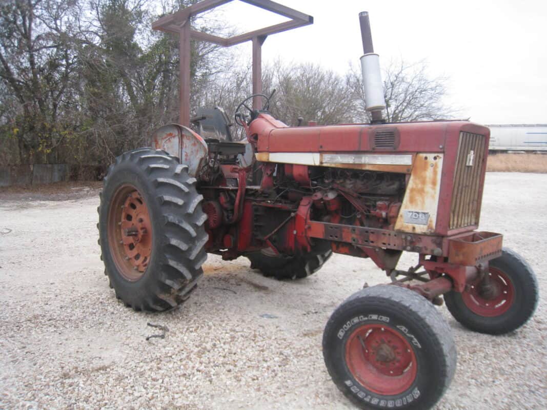 International Harvester 706