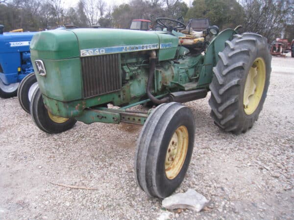 John Deere 2040