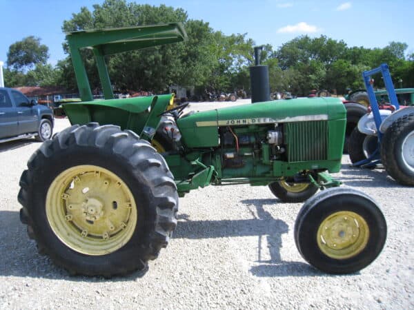 John Deere 2640