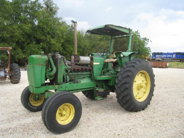 John Deere 2840