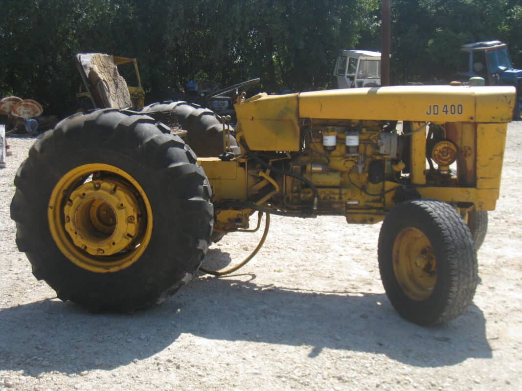 John Deere 400