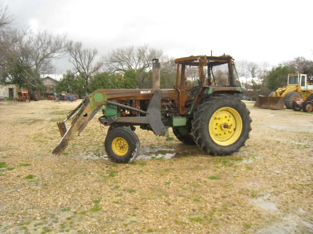 John Deere 4040