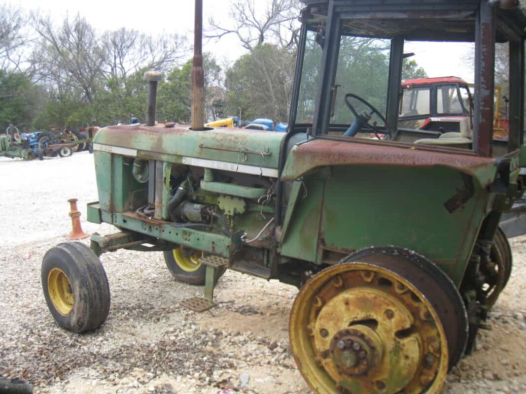 John Deere 4230