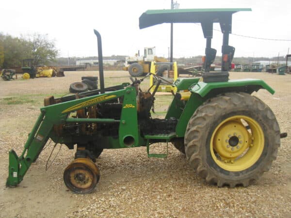 John Deere 5203