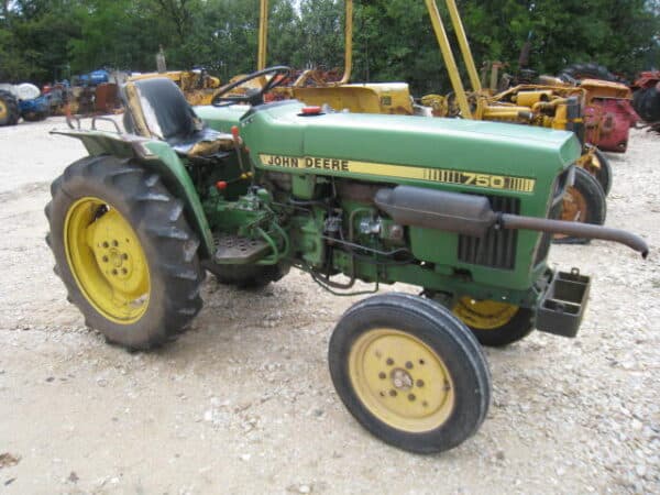 John Deere 750