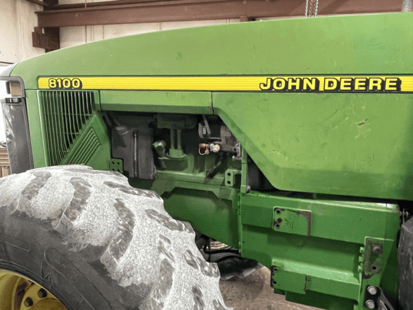 John Deere 8100